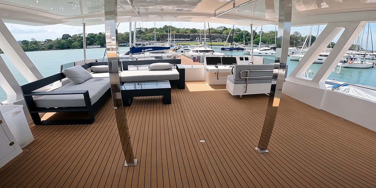 Продается новый моторный катамаран Akula 56